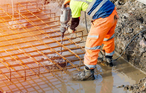 Best Concrete Sidewalk Installation  in Midlothian, IL